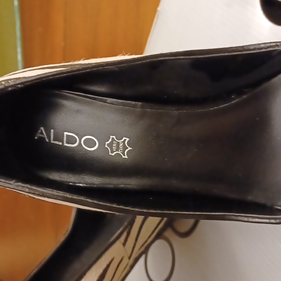 ALDO Peek Toe Heels - Picture 4 of 7